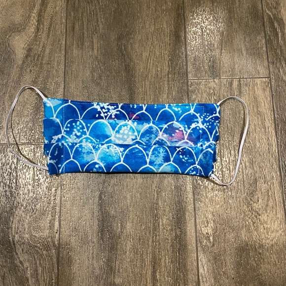 Mermaid scale face mask - Picture 1 of 1